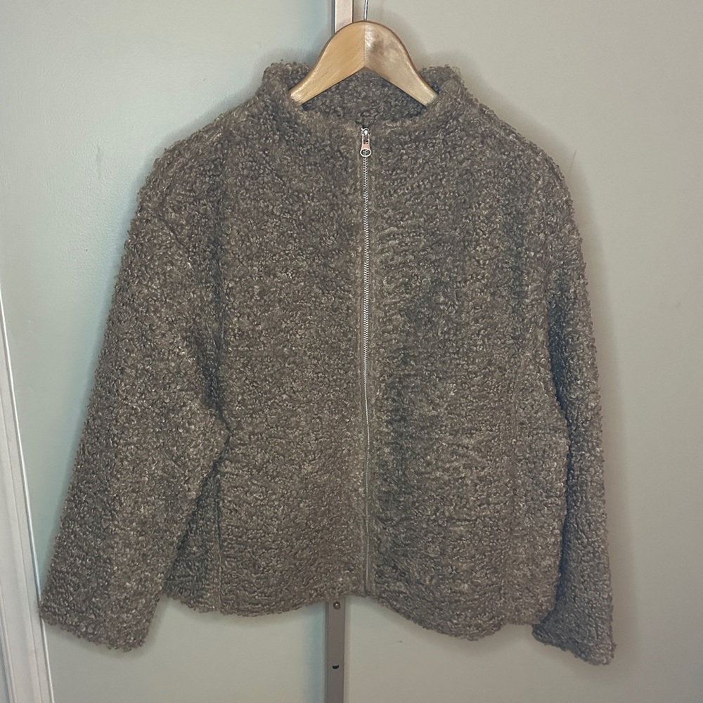 NWT Divided by H&M Deep Pile Faux Fur Sherpa Jacket, Size M